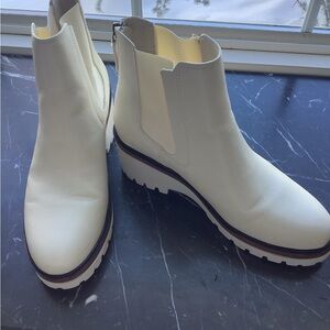 Stylish White Ankle Boots Mia 9